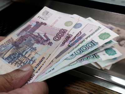Ռուսաստանի հարեւանները պայքարում են ռուբլու անկման հետեւանքների դեմ
