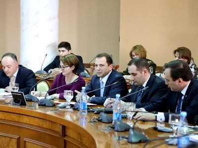 Քննարկում պաշտպանության նախարարությունում