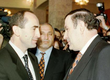 «Առավոտ». Առաջին եւ երկրորդ նախագահների կողմնակիցների բողոքներն անկեղծ չեն