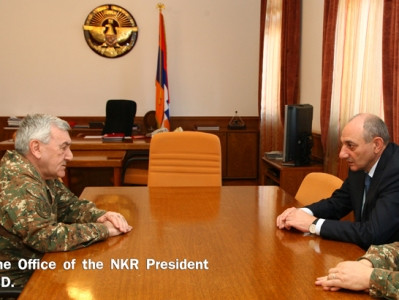 ԼՂՀ Նախագահն ընդունել է ՀՀ Նախագահի գլխավոր ռազմական տեսուչին