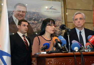 «Ժամանակ». ԲՀԿ-ականները հանդիպել են Հովիկ Աբրահամյանին
