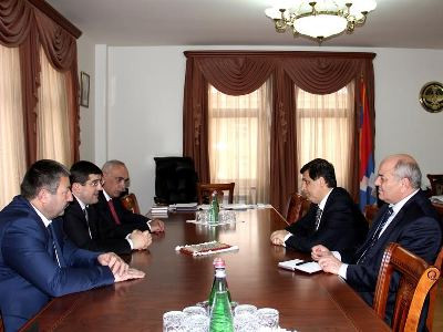 ԼՂՀ վարչապետը Արմեն Երիցյանին է ներկայացրել Արցախի ՏԻՄ առանձնահատկությունները