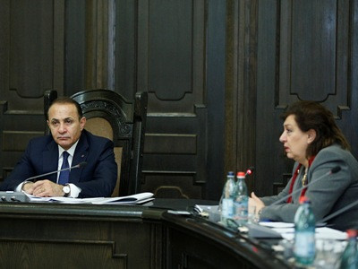 Հրանուշ Հակոբյանը հաշվետվություն է ներկայացրել. Գերակայությունը սիրահայերն են