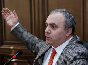 Պատգամավորը՝ փոխխոսնակին. Փոխեք կա՛մ ձեզ, կա՛մ համաշխարհային տնտեսությունը