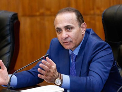 Վարչապետ. Թող որեւէ մեկն ասի, թե ես բիզնեսով եմ զբաղվել աշխատանքի ժամանակ