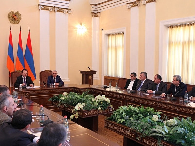 ԱԺ-ում խորհրդակցել են 100-րդ տարելիցի միջոցառումների շուրջ