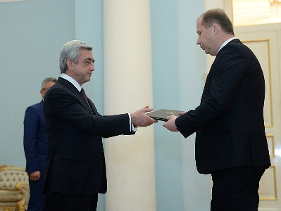 Սլովակիայի նոր դեսպանն իր հավատարմագրերն է հանձնել Սերժ Սարգսյանին (ֆոտո)