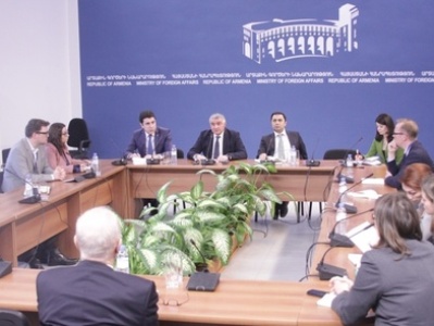 ԱԳ փոխնախարարն ընդունել է Մարշալ եւ Ռոբերտ Բոշ հիմնադրամների ներկայացուցիչներին