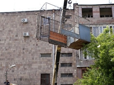 Երեւանում 6 ապօրինի շինություն է քանդվել
