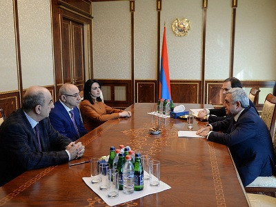 Նախագահը սահմանադրական բարեփոխումների շուրջ հանդիպում է քաղաքական ուժերի հետ