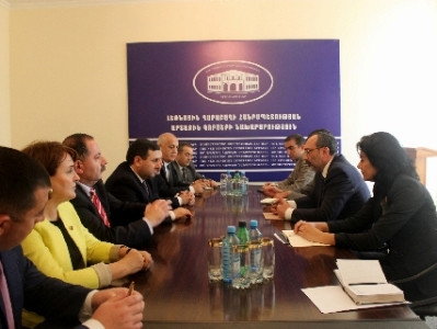 ԼՂՀ ԱԳ նախարարը ՀՀ ԱԺ պատգամավորների հետ քննարկել է ԼՂՀ ճանաչման հարցը