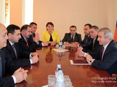 Հանդիպում Ստեփանակերտում. ԼՂ հարցում ՀՀ-ն ու ԼՂՀ-ն պետք է միասնական հանդես գան