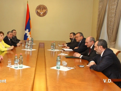 Բակո Սահակյանը հանդիպել է Ազգային ժողովի պատգամավորների հետ (ֆոտո)