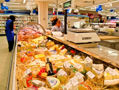 Երեւանի խանութներում աշխատանքային օրը չափից ավելի երկար է. ՀԿ ղեկավար