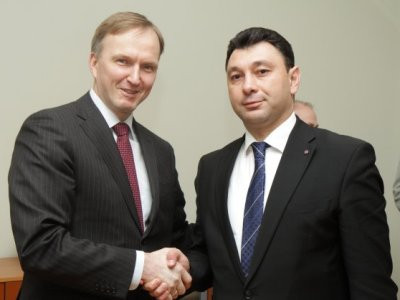 ՀՀ ԱԺ փոխնախագահ Էդուարդ Շարմազանովը հանդիպել է Լատվիաի ԱԳՆ պետքարտուղարի հետ