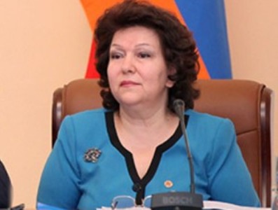 «Ժողովուրդ». Որքան են կազմել Հերմինե Նաղդալյանի եկամուտները 2014-ին
