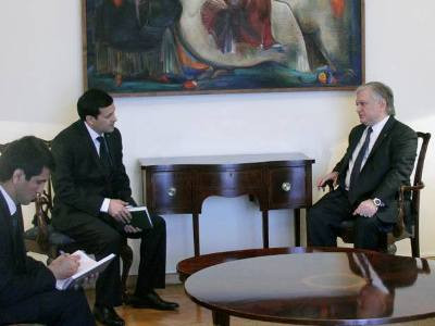 Թուրքմենստանի դեսպանն իր հավատարմագրերի պատճենը հանձնեց Նալբանդյանին