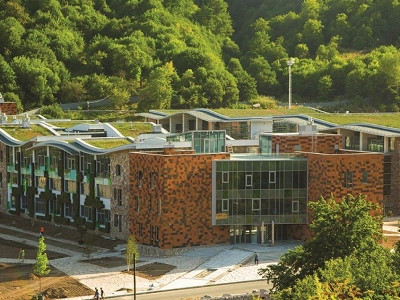 UWC Դիլիջան քոլեջի շենքն արժանացել է Green Roof Leadership Awards մրցանակի