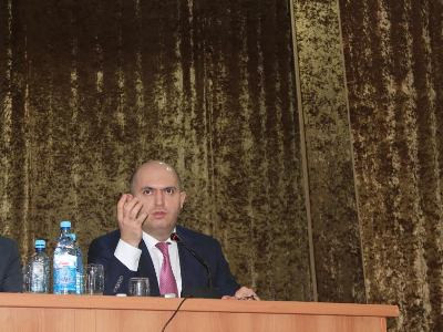 Աշոտյանը հանդիպել է Արցախի համալսարանի դասախոսներին եւ ուսանողներին (ֆոտո)