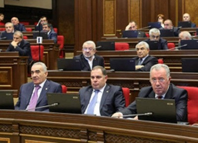 «ՉԻ». ՀՀԿ-ում «ռազբորկաներ» են սկսվել. «կարող ա՞ մեզ քաշեք, բորտին թողեք»