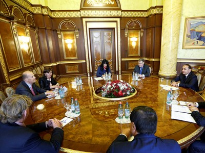 Վարչապետն ֆրանսիական SAUR-ի նախագահի հետ քննարկել է ջրամատակարարման ծրագրերը