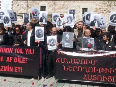 Ստամբուլի տարբեր տեղերում սկսվել են Ցեղասպանության հիշատակի միջոցառումները (Ֆոտո)