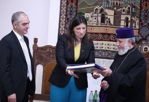Հունաստանի իշխանությունը հոգատար վերաբերմունք է դրսեւորել հայ համայնքի նկատմամբ. Գարեգին Բ