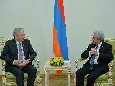 Սերժ Սարգսյանն ու Դիդիե Ռեյնդերսը քննարկել են ԼՂ խնդիրը (ֆոտո)