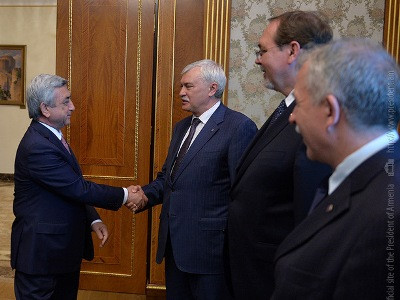 Սերժ Սարգսյանն ընդունել է Սանկտ Պետերբուրգի պատվիրակությանը (ֆոտո)