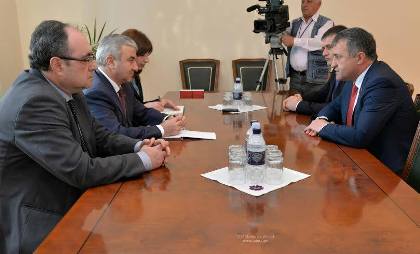 Աշոտ Ղուլյանն ընդունել է Հարավային Օսիայի խորհրդարանի ղեկավարին