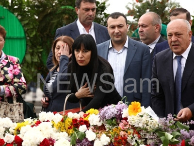 Հաղթանակի զբոսայգում ՀԱԿ-ն ու ԲՀԿ-ն իրար շատ սառն ընդունեցին (ֆոտո)