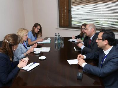 Երեւան-2015. Աշոտյանն իր հոլանդացի գործընկերոջն առաջարկել է հայերի համար կիրակնօրյա դպրոց հիմնել