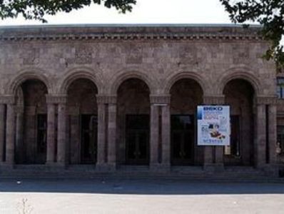 Արտաշատի թատրոնի հիմնանորոգման ժամանակ խախտումներ են եղել