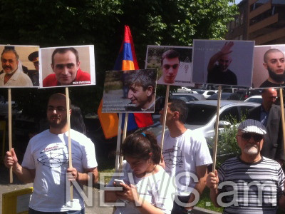 Քաղբանտարկյալներին ազատ արձակելու ակնկալիքով նամակներ են հանձնվել դեսպանատներին
