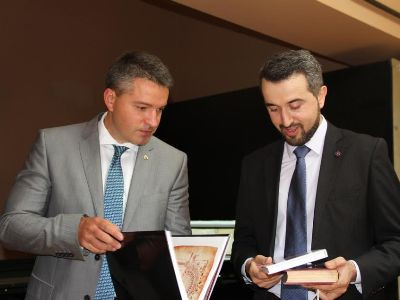 Beeline-ի աջակցությամբ Մատենադարանը կթվայնացնի հին ձեռագրերը եւ փաստաթղթերը (ֆոտո)