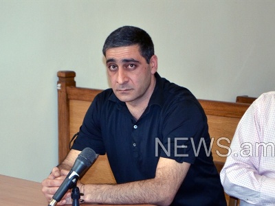 Գյումրիում մեկնարկել է ռեկտորի եղբոր սպանության աղմկահարույց գործով դատական գործը (Ֆոտո)