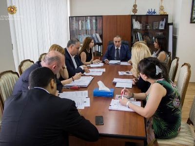 Արդարադատության նախարարությունում քննարկել են որդեգրման խնդիրները