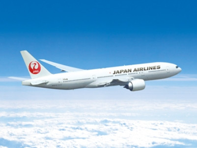 Japan Airlines-ի օդաչուին հեռացրել են աշխատանքից՝ ուղեկցորդուհու հետ սելֆիի համար