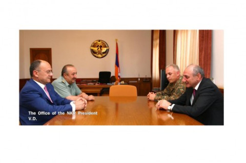 Արցախի նախագահականում քննարկել են բանակաշինության հարցերը