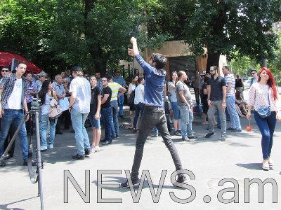 Ցուցարարները Բաղրամյան պողոտայի բանուկ հատվածում յարխուշտա պարեցին (Ֆոտո)