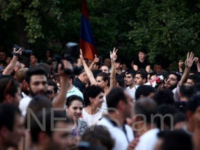 Ցուցարարները որոշել են գիշերը նորից մնալ Բաղրամյան պողոտայում