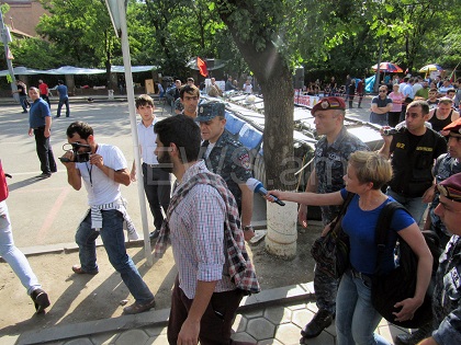 Օսիպյան. Ոստիկանությունը բողոքներ ունի բնակիչներից, մենք կվերականգնենք հասարակական կարգը