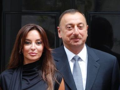 Ալիեւը Ալիեւային պարգեւատրել է Ալիեւի շքանշանով