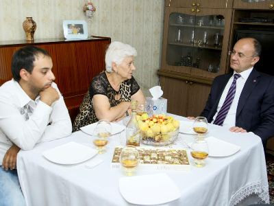 Սեյրան Օհանյանը եւ Գերիների ու անհետ կորածների հանձնաժողովի անդամները այցելել են անհետ կորածների ընտանիքներին (ֆոտո)