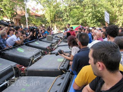 Բաղրամյանում ցուցարարներից մեկի ինքնազգացողությունը վատացել է (ուղիղ)