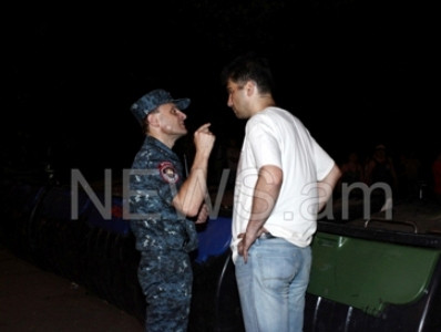 Օսիպյան. Ոստիկանությունը թույլ չի տա, որ ցուցարարներն առաջ տանեն բարիկադները (ֆոտո)