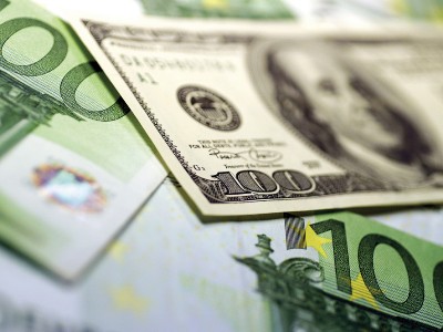 Ռուսաստանում դոլարի եւ եվրոյի փոխարժեքները նվազել են