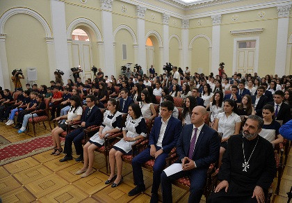 Եթե օլիմպիադաներում մեդալներ չշահեինք, էլի պետք է բավարարված լինեինք, բայց արդյունքը փառահեղ էր. ՀՀ նախագահ (ֆոտո)