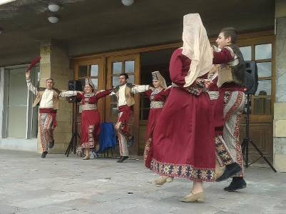 «Կարին» երգի ու պարի համույթը Գավառի մանկատան սաների համար բաց դաս է անցկացրել (ֆոտո)