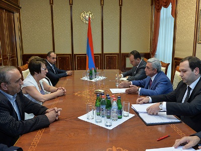 Armenia President and Reorganized Social Democrat Hunchag Party confer on draft Constitution (PHOTOS)